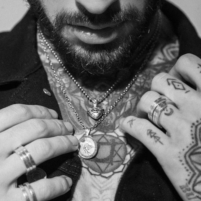 zjmposts's tweet photo. zayn malik details https://t.co/o0kbY37Nlv