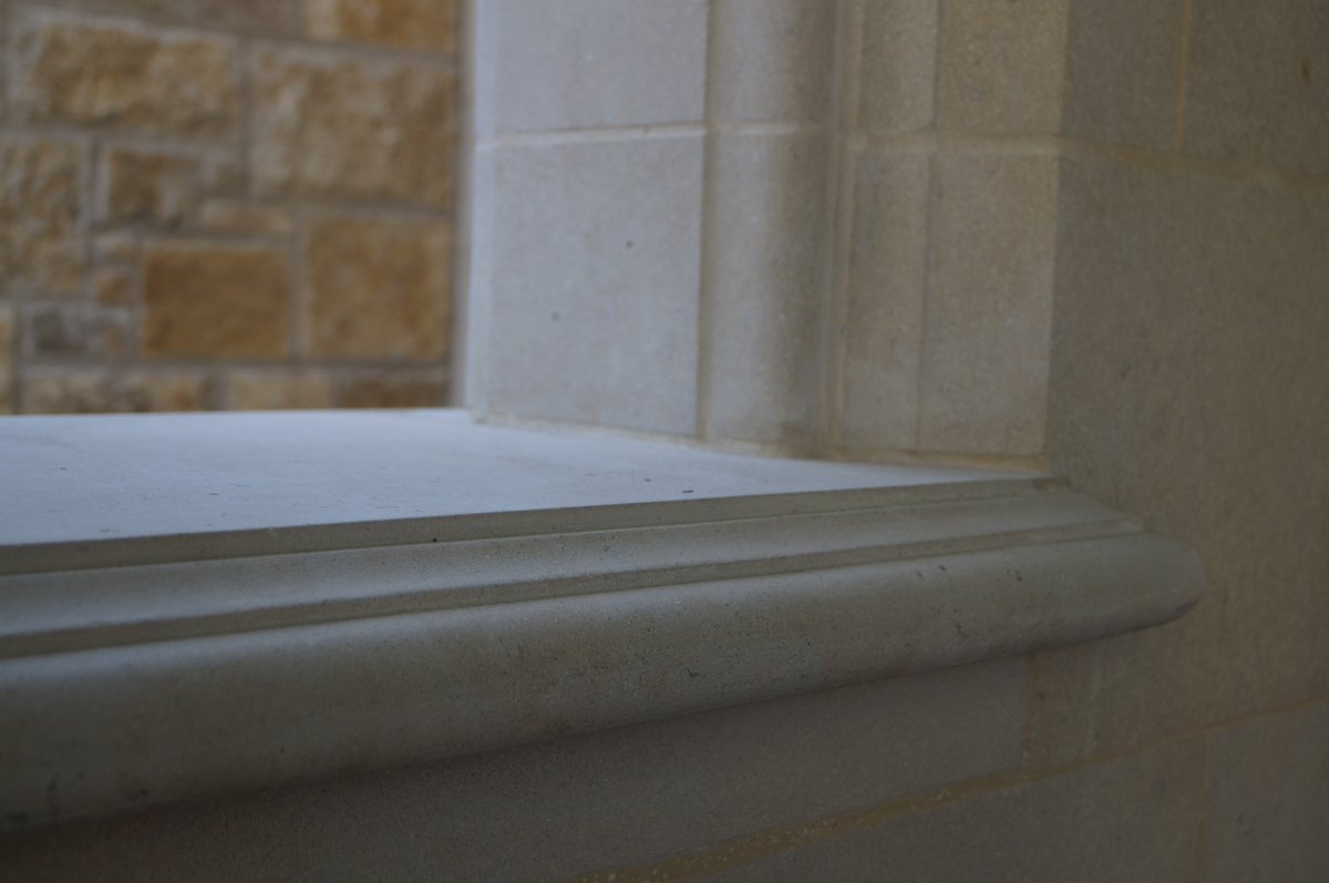 Our Silverdale cut stone and panels match beautifully with Mill Creek Castle Rock's golden honey tones on this impressive estate.

See more of this project here: hubs.la/Q013QBZB0
Or watch a tour of the entire home here: hubs.la/Q013QDSf0

#luxuryhomes #naturalstone