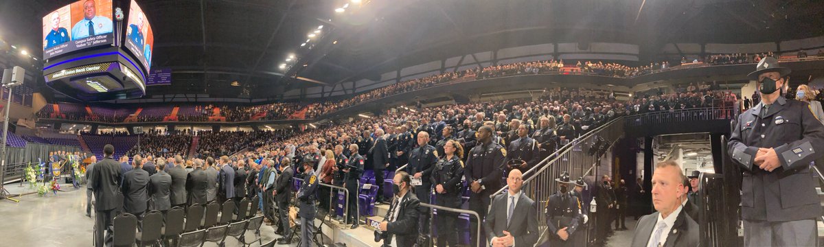 VSPPIO's tweet photo. #VSP is honored &amp; humbled to be among the 3,000 local, state &amp; federal LEOs, students &amp; citizens at the @BridgewaterNews Officer John Painter &amp; JJ Jefferson at @JMU today.  #RIP #NeverForgotten #ServiceAndSacrifice https://t.co/qZ7tI7Uj0b