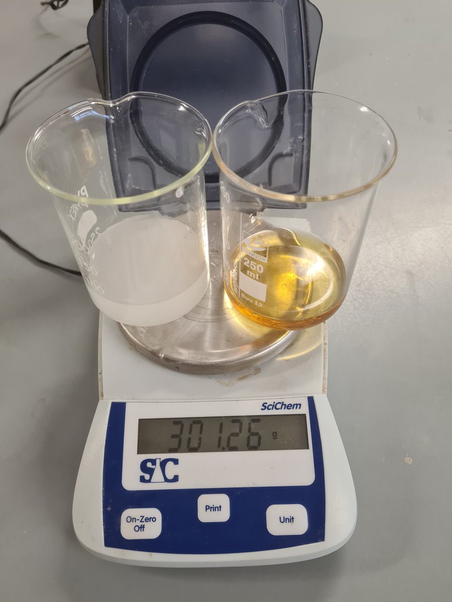 Mikekav66's tweet image. Conservation of mass in chemical reactions with starch and iodine. #CW1 #jcscience