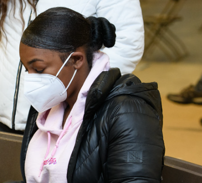 TCWholeHealth's tweet photo. How to Wear a KN95 Mask:
*Ensure a tight fit around your cheeks and adjust the nose clip for a close fit;
*A tight seal stops air flow through the sides of the mask; you should not feel air movement out the sides

Learn more at:
https://t.co/WDZlz2S3QM https://t.co/71x5KzT0ui