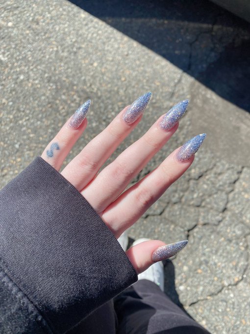 Watch 𝔰𝔭𝔦𝔠𝔶's leaked NSFW photo on TwXstars