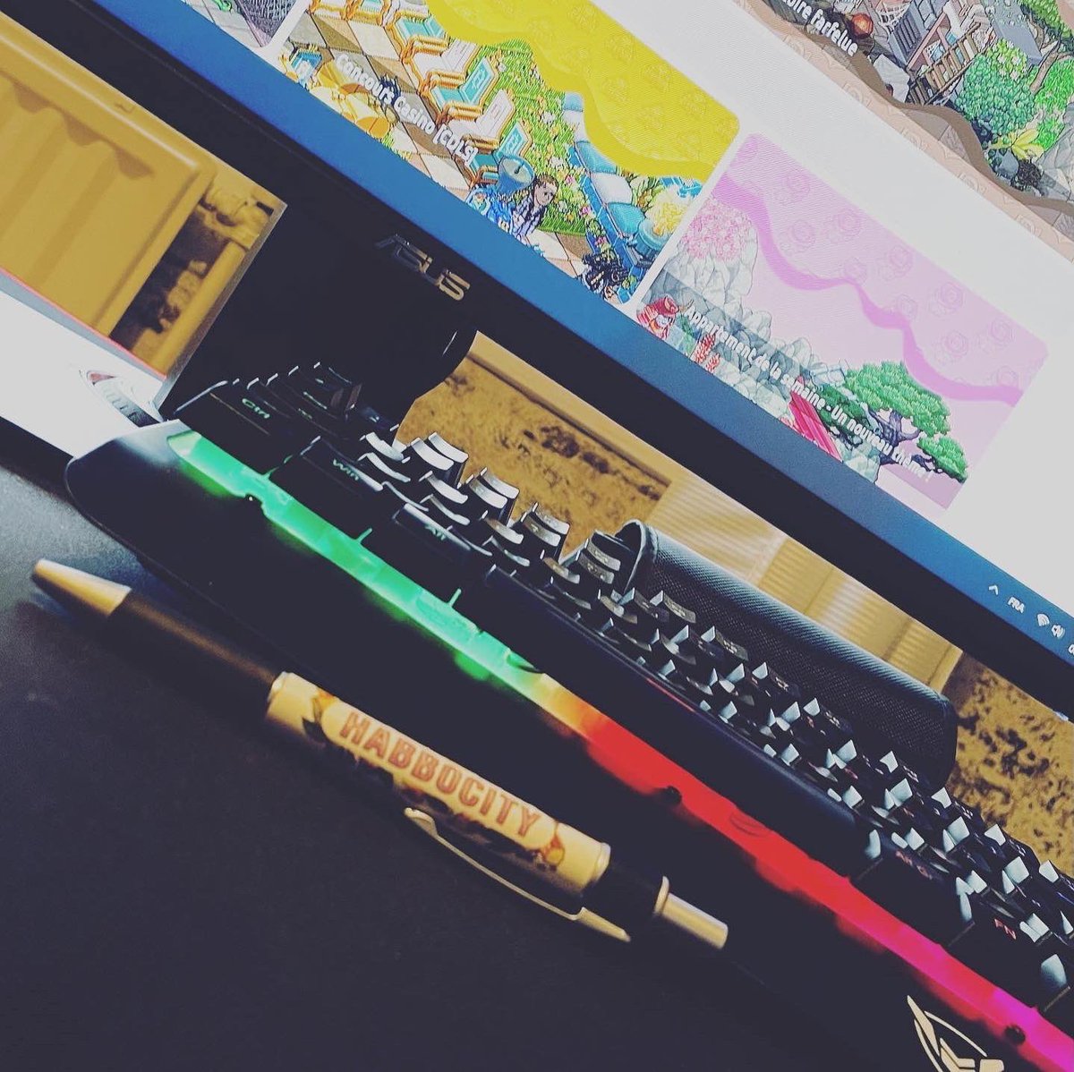 HabboCity tweet media