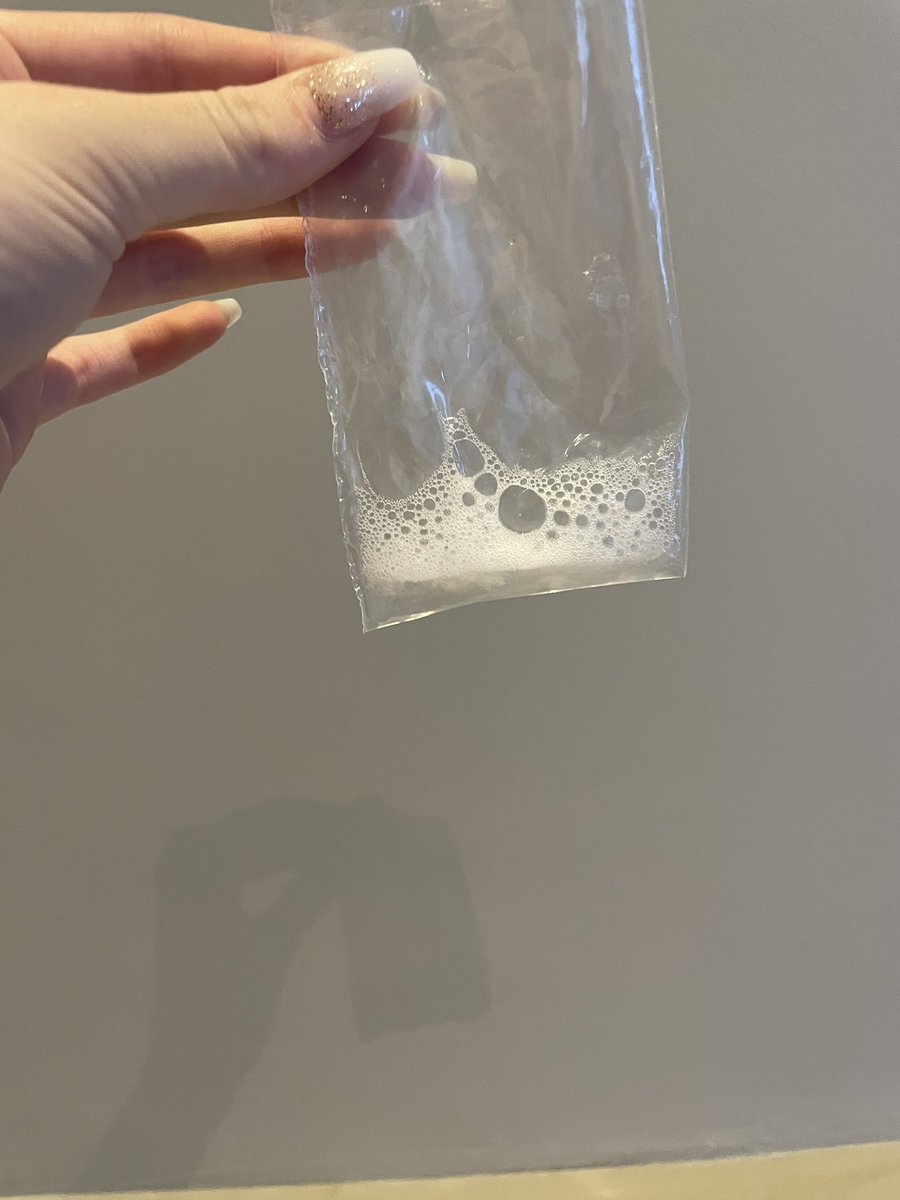 Til sölu covid-19 i poka beint úr ný greindum covidsjukling. 18k grammið