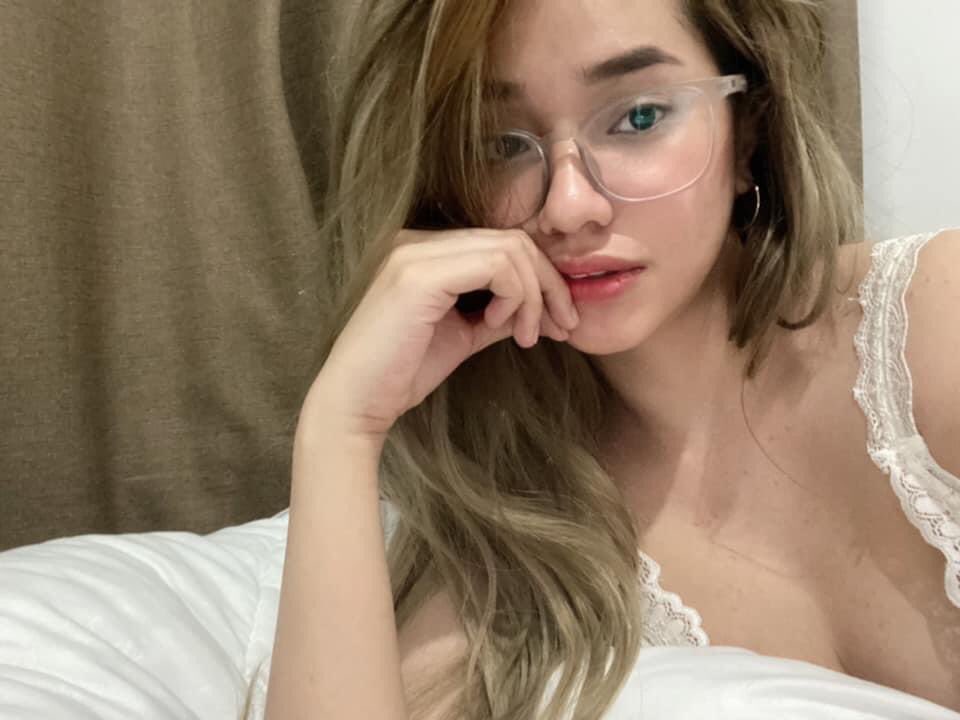 catleya_anne's tweet photo. Good evening i’m up, who wants to avail my services❔i’m selling videocallsex • channels • contents • nude pics , if u are interested just dm me on telegram @catleya_anne #alterpinay ##alterphillippines #AlterManila https://t.co/UqIgM8Cp2j