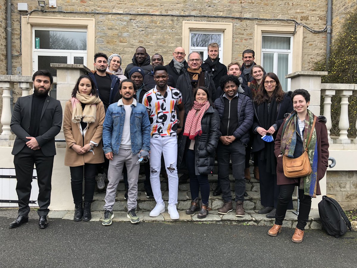 Paolo_Artini's tweet photo. Heureux d’avoir participé à la clôture de la formation des “ambassadeurs de l’intégration” par la Vie Active. 

Ils jouent un rôle important dans la médiation interculturelle et le soutien aux réfugiés et migrants. https://t.co/DijNFvp0OG