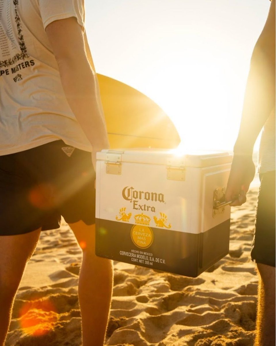 Only essentials allowed in paradise! 
📷: <a href="/connortrimble/">connor trimble</a>

#Corona_India #CoronaStudios #CoronaAmbassadors #BestServedWithLime #LogOffLimeIn