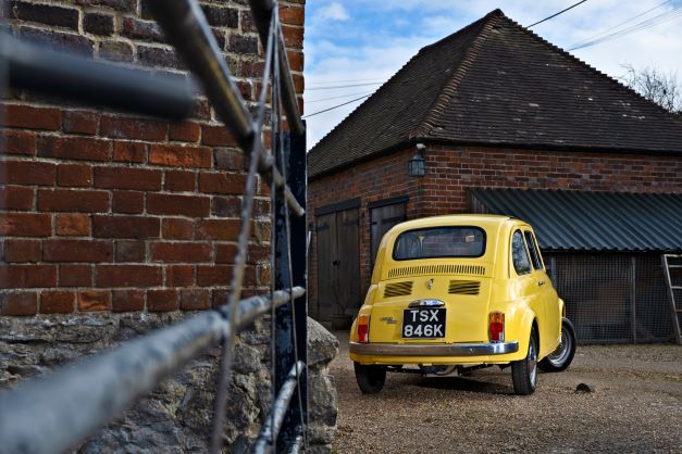 retroelectrics1's tweet photo. Exploring the road less travelled with an EV Fiat 500. https://t.co/rZZDlCj6Zs

#evfiat #fiat500 #electricfiat500 #electriccar #ev https://t.co/ObY2DRVxx5