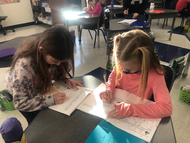 HortonvilleSD's tweet photo. NGES 2nd graders in Mrs. Neuville's class love putting their brains 🧠 together to solve math problems. They rock at sharing their thinking and trying out strategies together.
➗
✖️
➕
#HASD #NGES #Math #2ndgrade https://t.co/a4JMf1muA1