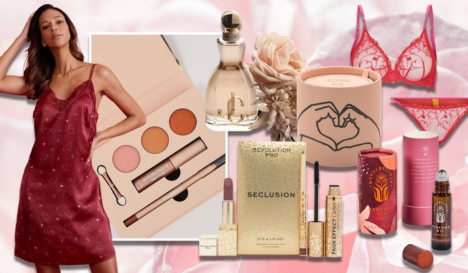 thehandbooknews's tweet photo. For your chance to #WIN £300 To Spend At Debenhams

All you need to do - 
🌟Follow us 
🌟Like This Tweet
🌟Retweet This Tweet

T&amp;C's: Winner will be contacted directly from @thehandbooknews account- please be aware of hoax accounts https://t.co/FdDOKKeAz6