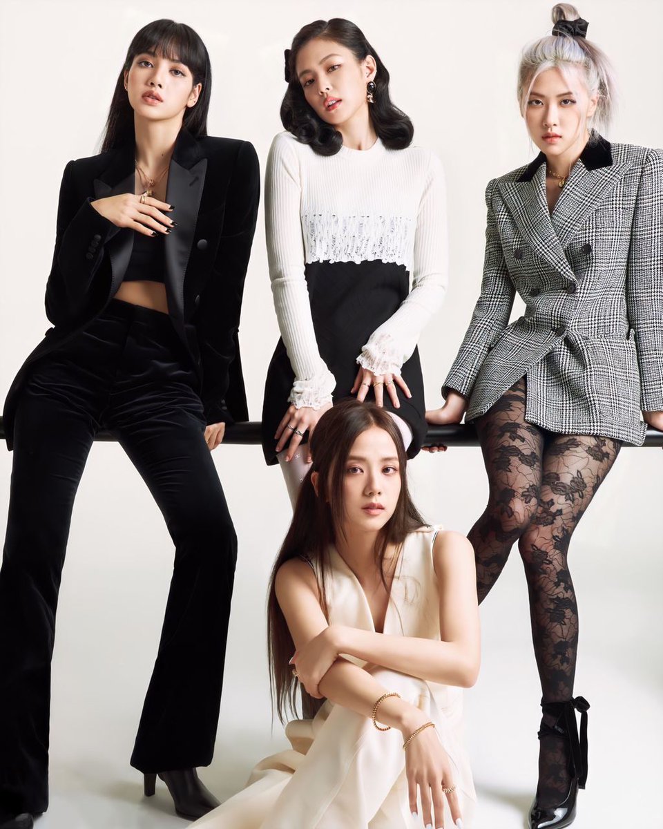 GNistani's tweet photo. 리사 | 제니 | 로제 | 지수 
#블랙핑크 (@BLACKPINK) https://t.co/NTj4OWsW7t