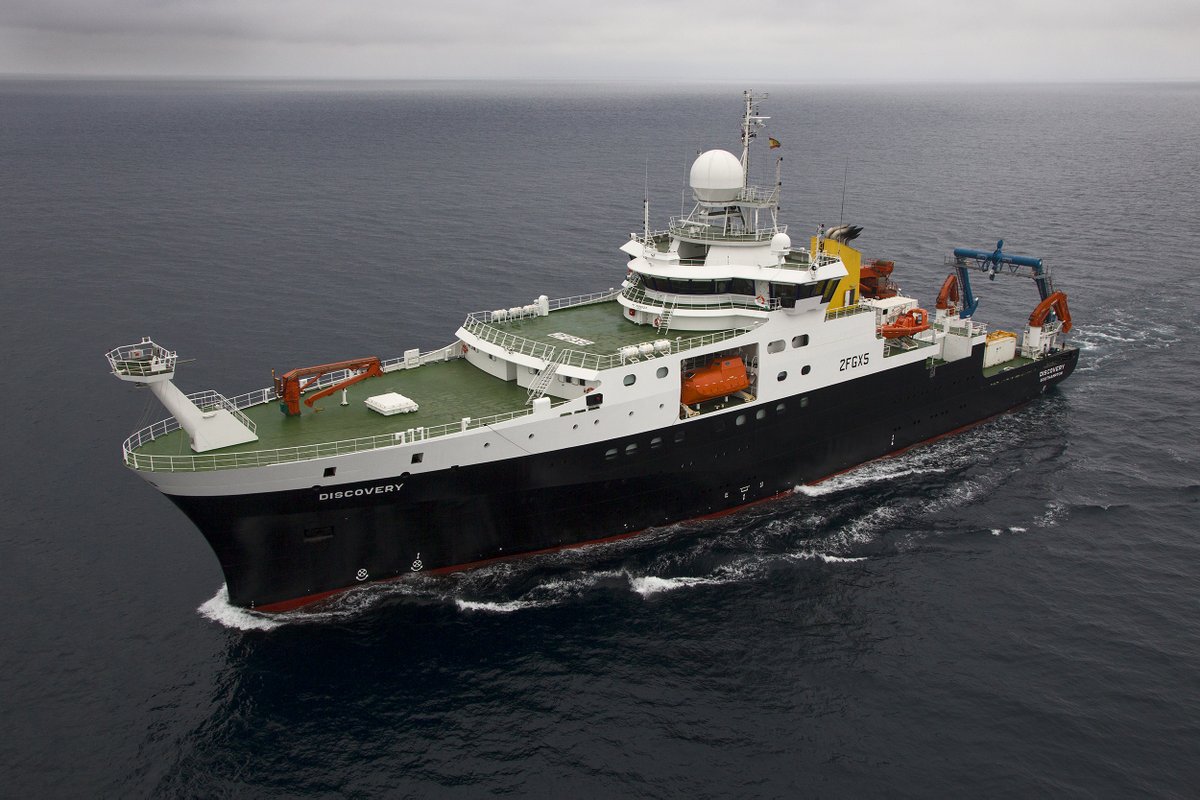 NOCnews's tweet photo. Today #RRSDiscovery sails on expedition #DY146 with a team of scientists and technicians monitoring changes to our ocean due to climate change. 🔎
Programme information ➡️ https://t.co/qmejXBEX64
@RAPID_AMOC ➡️ https://t.co/WMBTCVl0c8
#NMF #OceanFocused #Explore https://t.co/BoPgFAwbC8