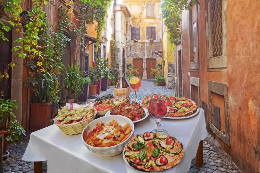 Dine with us this #ValentinesDay - there is truly nothing more romantic than stunning Italian food. 

Click here now: ilcapriccioristorante.co.uk