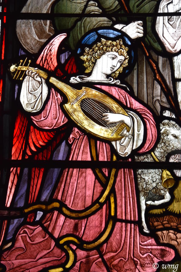 Musician angel, by W.F. Dixon
Christ Church, Parracombe, #Devon
#MusicInChurches #AnimalsInChurchesHour