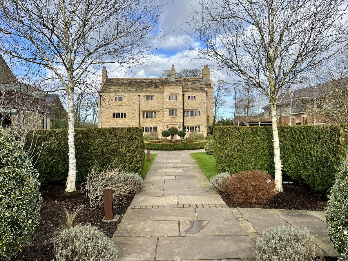 schools_nw's tweet photo. It’s our very first Heads Roundtable event today with @Kate_HollernMP, kindly supported by @technolaedu. If you’d like to find out more about what we do to support School Leaders in the NW then get in touch #edutwitter #ukedchat #headteacherchat #primaryrocks https://t.co/iS6fDJPmDQ