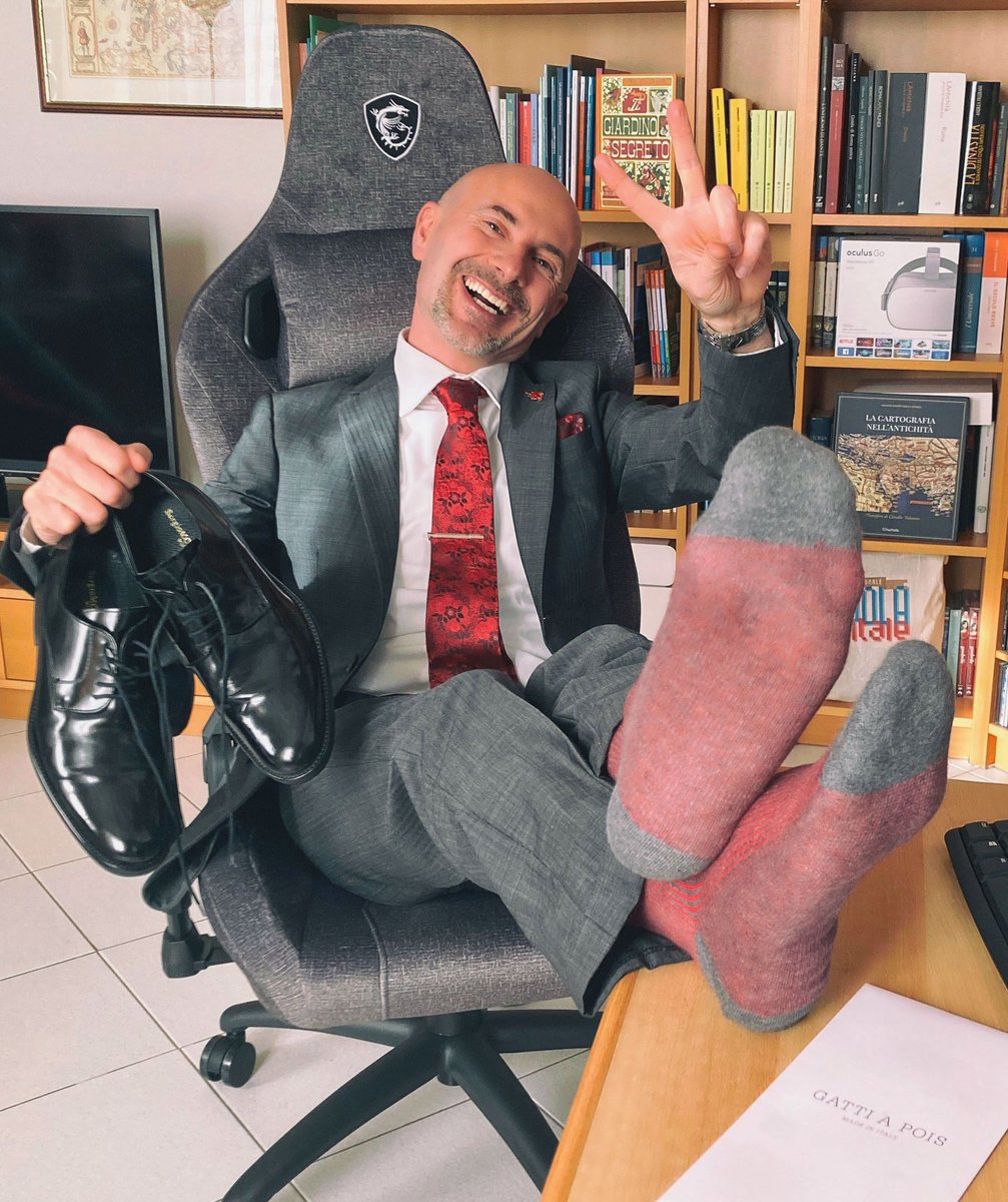 DavidDelCarlo's tweet image. Casual &amp;amp; classici: ho scoperto questi #calzini bellissimi, adatti per qualsiasi outfit @gatti_pois #prof #formatore