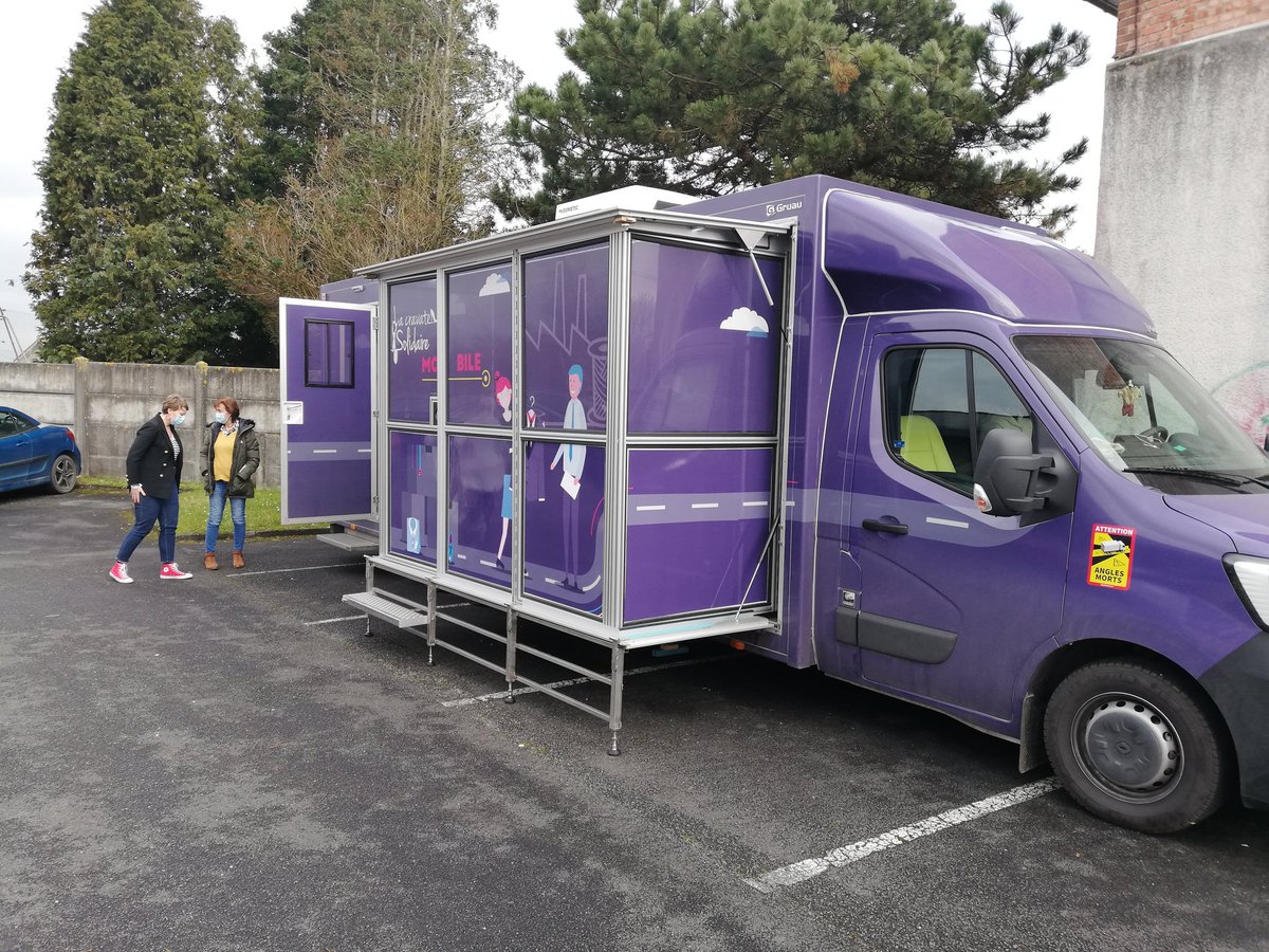 MarmuseOlivier's tweet photo. @LaCravateSolidR 🚌 cet après-midi à #PoleemploiBailleul 
Un partenariat avec @poleemploi_HDF 👏👏 Une  aide complète au chercheur d'emploi avec don d'une tenue et simulation d'entretien 🙏💪
@PAULAgns1 @PalisseSophie @agautier_off https://t.co/dQAd7Z3RJK