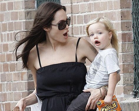 deerletme's tweet photo. Copy and paste ×4 😮
#AngelinaJolie https://t.co/TI7LE81PCB