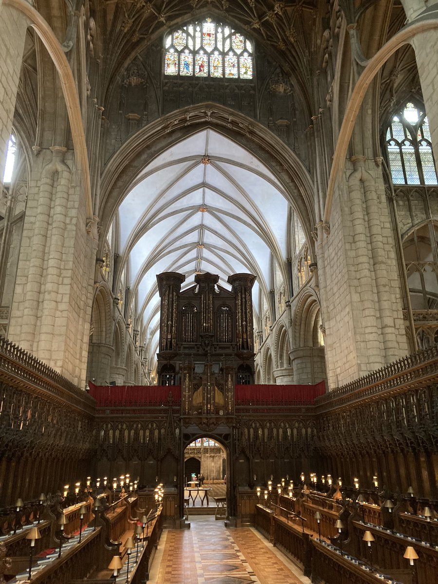 PridgeonB's tweet photo. Iโve been itching to visit @GlosCathedral for a good few years. It didnโt disappoint. Now weโre in the #GL53 postcode we can visit as often as we like โฆ https://t.co/HXNI7dOWLY
