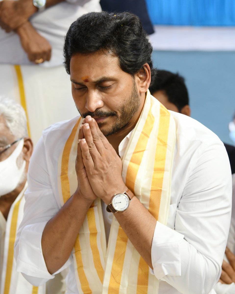 Manvitha (𝕾𝖚𝖒𝖆) tweet media