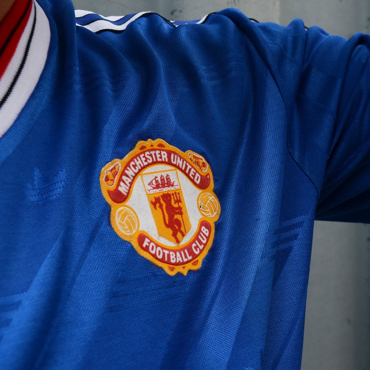 classicshirts's tweet photo. Manchester United 1986 Third by Adidas 🔥 https://t.co/34HsLs3vlP