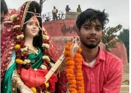 amitthakur90071's tweet image. A young boy from Jharkhand &apos;Rupesh Pandey&apos; was murdered in broad daylight by over a dozen Muslim men while going for immersion of Lord Saraswati.
This didn&apos;t make any news.
This wasn&apos;t termed &apos;Lynching&apos;.
No outrage, darr ka mahual.
Criminals still free!
#justiceForRupeshpandey