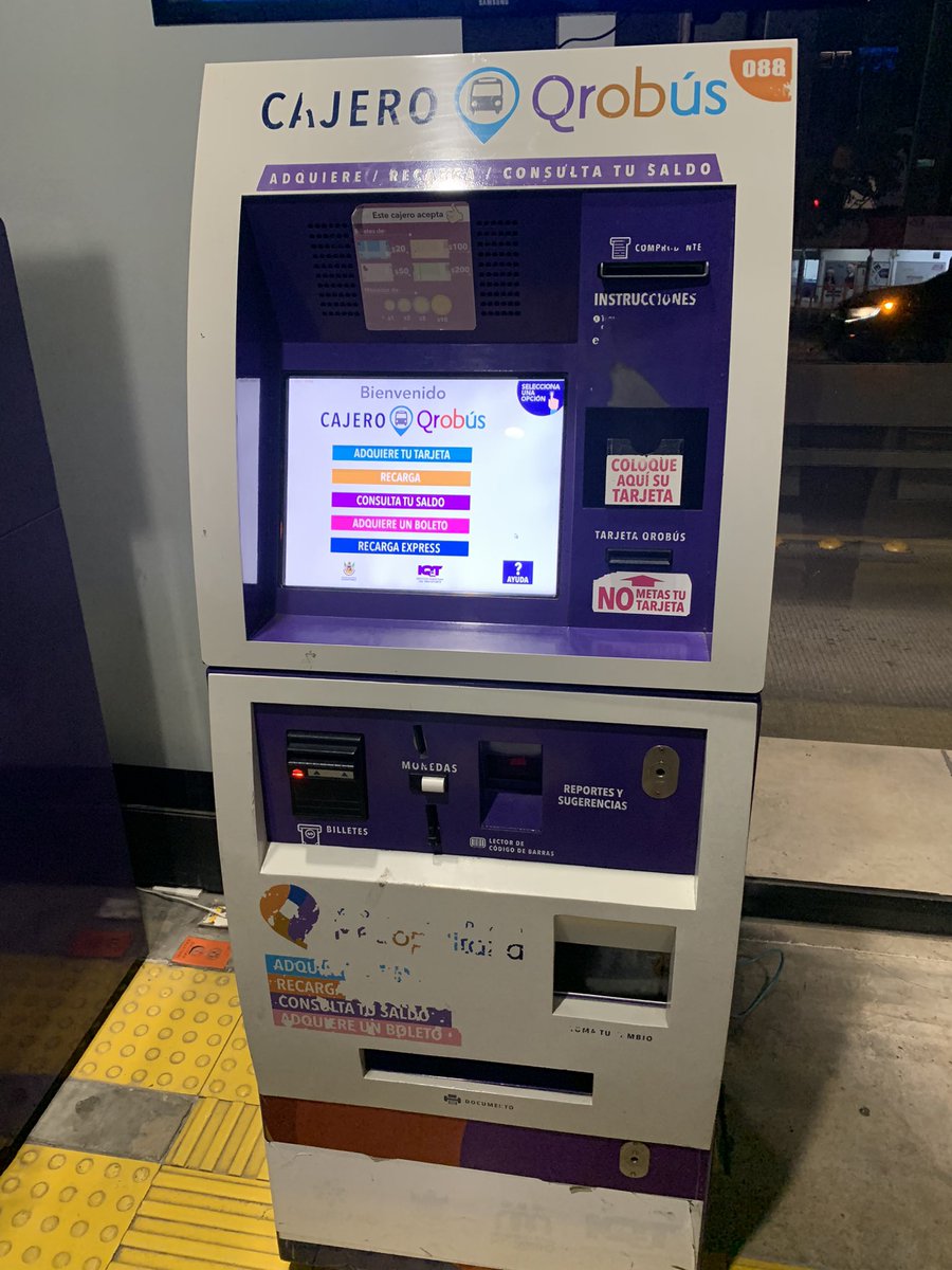 jesusmv90's tweet photo. @iqt_redes el día de hoy quería hacer una recarga de $100 en la estación ejercito republicano. El cajero tomó mi billete, no me cargó el saldo y tampoco me lo regresó. ¿Cómo recupero mi saldo? https://t.co/NR9DB0s7oh