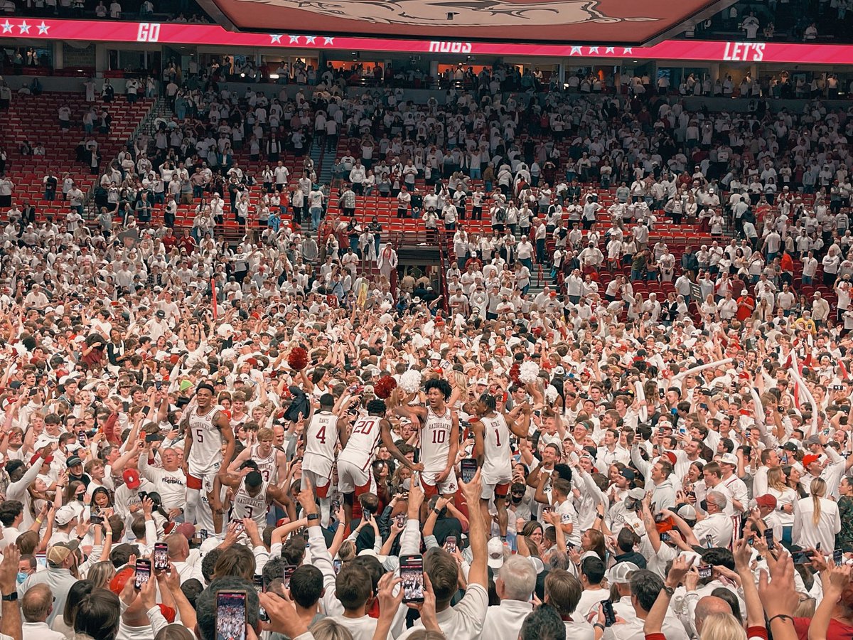BarstoolUA's tweet photo. Good Morning Hog Fans. We beat the #1 team in the country last night. It still doesn’t feel real https://t.co/XIfuuPsZPk