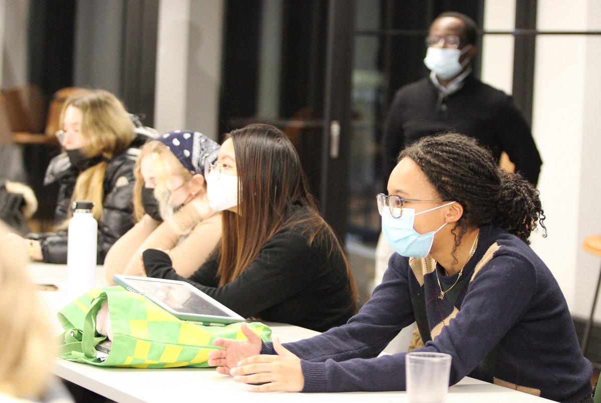 BrewsterAcademy's tweet photo. Every night this week, students in our community have the opportunity to celebrate Black stories and learn about social justice during Equity Week for Black History Month. These workshops by students and faculty have been packed!
#BrewsterAcademy #BlackHistoryMonth #EquityWeek https://t.co/6MtsNY9mB7