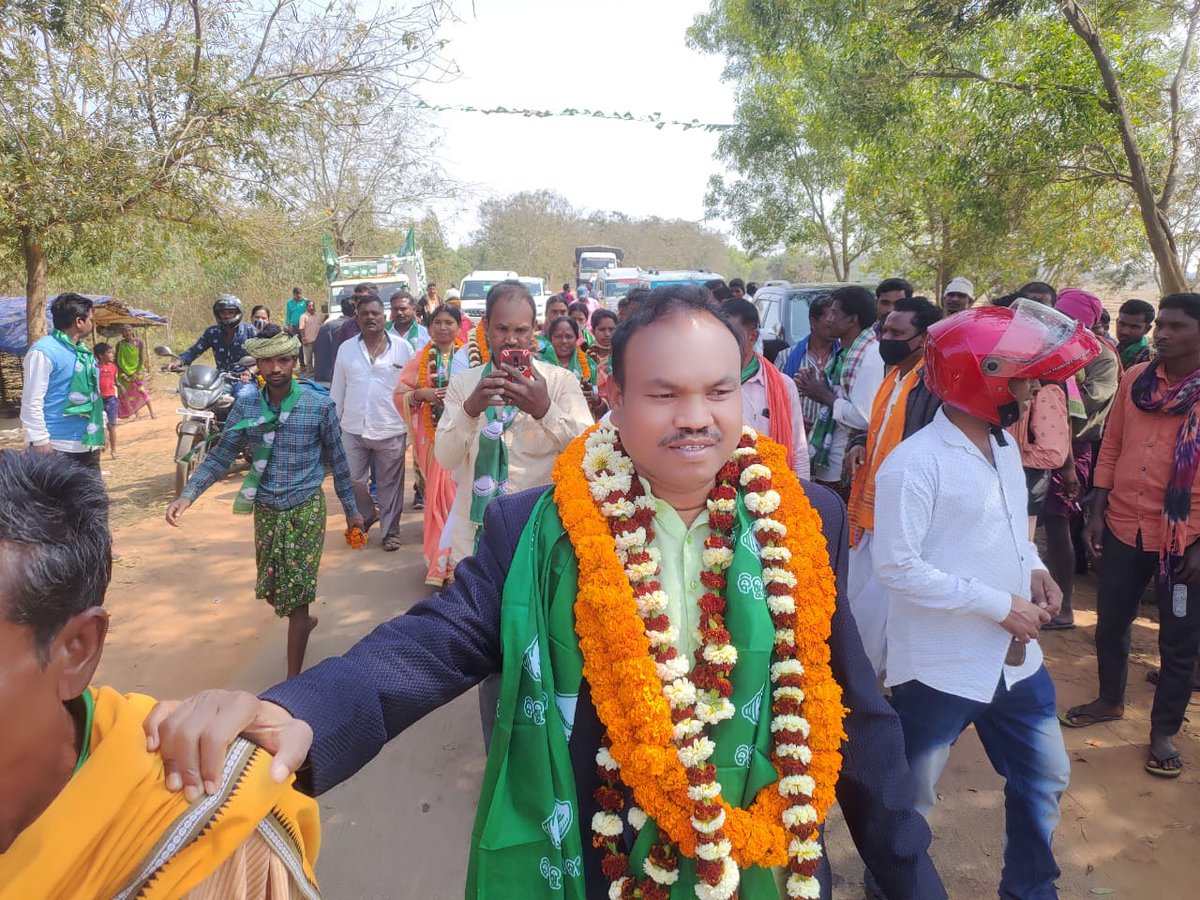 ManoharRandhari's tweet photo. Election campaign at different villages of chatahandi,and basini GPS of nabarangpur block for jayamani samarath zp zone I of nabarangpur block https://t.co/ZjFc7LHYZh