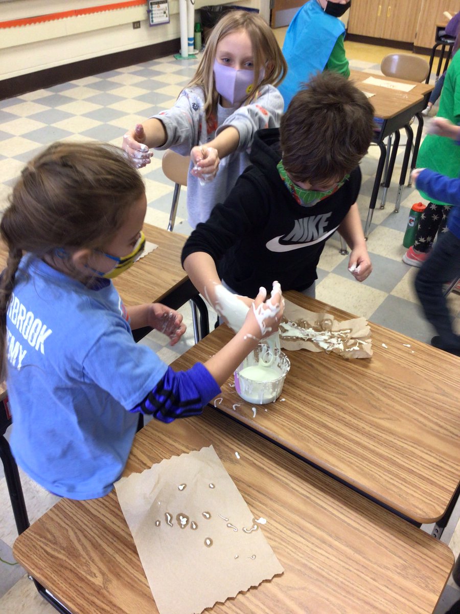 MissGallagher5's tweet photo. Last week we discussed properties of solids and liquids. Then, we made something in between the two- Oobleck! We discussed how certain properties makes it similar to both a liquid and a solid. It was a mess but we had so much fun! #dg58pride #dg58learns https://t.co/AIJjvVBjBX