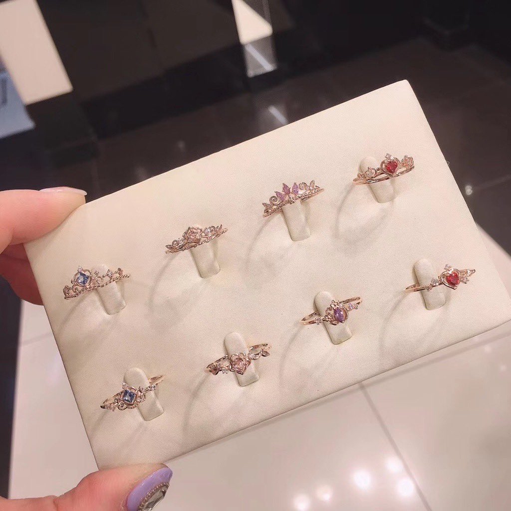 pkshopppp's tweet photo. เปิดพรีแหวนเจ้าหญิง 𝗗𝗶𝘀𝗻𝘆🧚🏻‍♀️
🌷5 เจ้าหญิง 10 แบบ🌷
🌷น้องเป็นสีทองโลหะผสม🌷
🌷ไม่ลอกแต่ไม่ควรโดนสารเคมี 🌷
🌷𝗽𝗿𝗶𝗰𝗲: 99฿  ซื้อ 2 วง ส่งฟรี!!!🌷

🌸รอสินค้า5-7วันหลังปิดพรีค่า🌸
#แหวนดิสนีย์  #ราคาถูก #พรีออเดอร์เกาหลี #มม20ล้านมีงานได้ยัง #ส่งฟรี https://t.co/W6DDMSbQRB