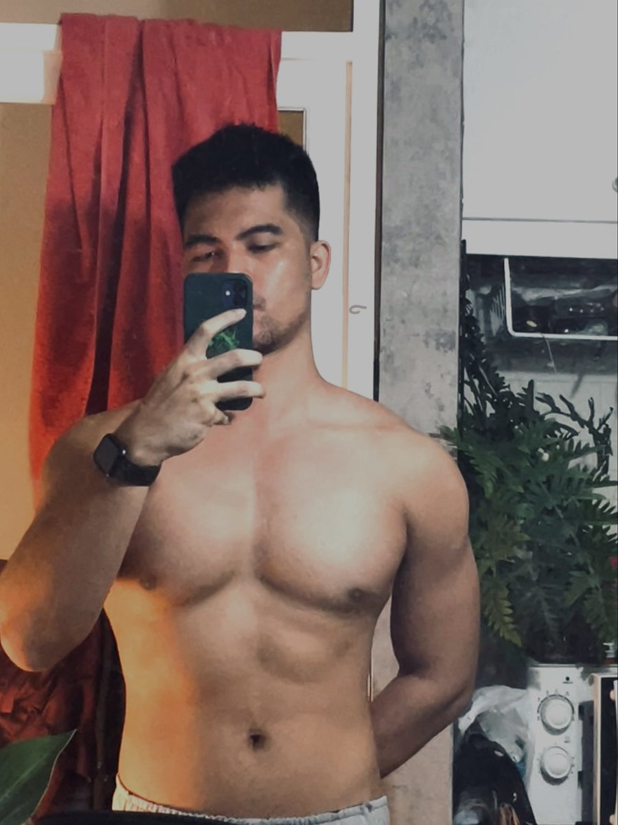 kenardmarquez's tweet photo. Got to squeeze in a workout teehee https://t.co/UaIbTtSaii