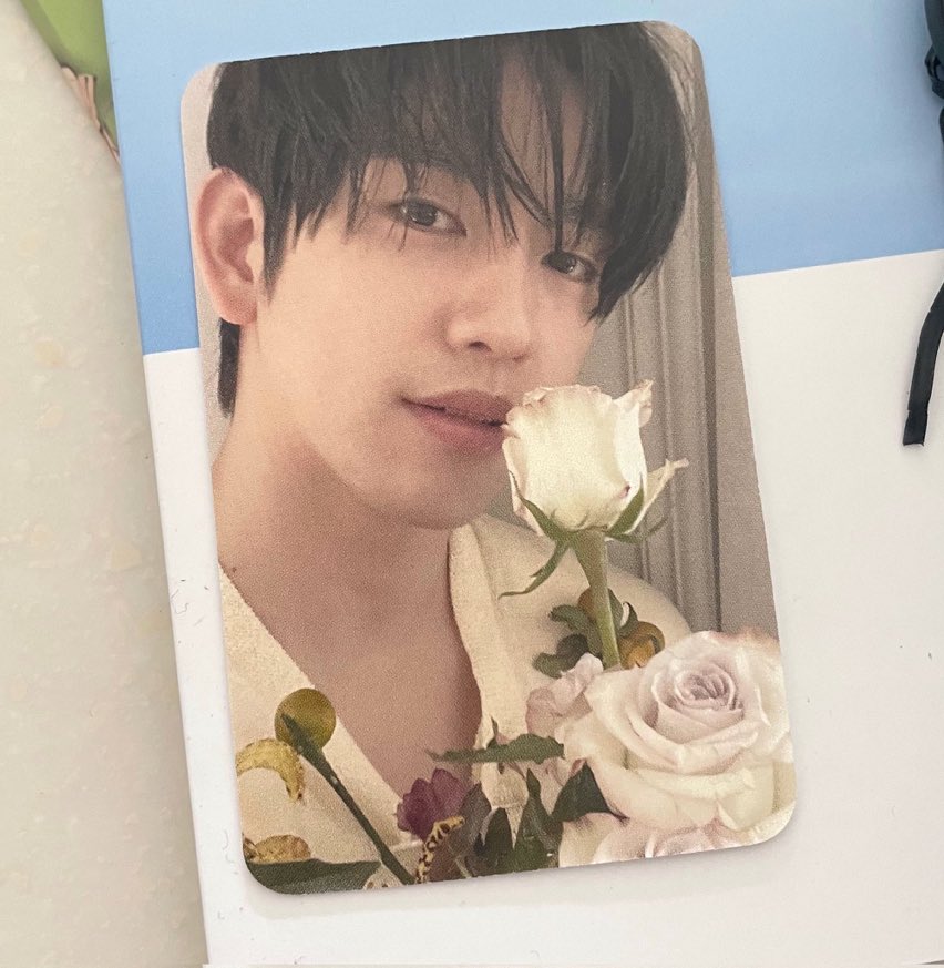 kickitjy's tweet image. i need this jinyoung's PC 😩
