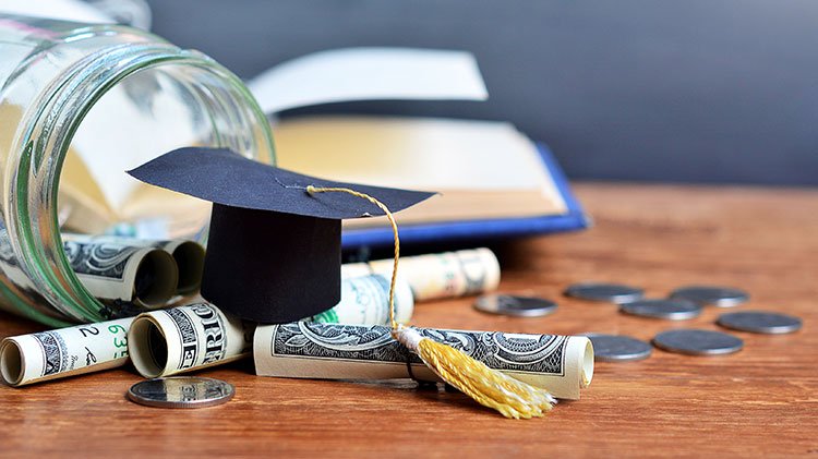 Would you like to learn how to win scholarships?
Join "How to Snag a Scholarship" hosted by AICPA
February 9th from 3-4 PM (ET)
Join the AICPA using your student email account. The membership is free for students!
Click here to register: thiswaytocpa.com/webinars/?utm_…