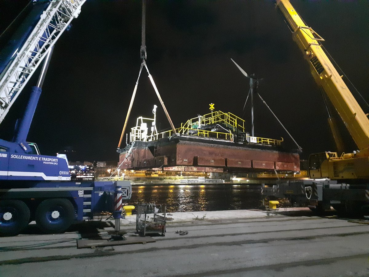 📣<a href="/GrowthBlue/">TheBlueGrowthFarm</a> successfull #experimental phase
🔸Thanks to the collaboration of all the partners, the outdoor prototype in Reggio Calabria (Italy) has been dismissed after months of analyses 🌊
Read our article to know more👇
thebluegrowthfarm.eu/aurora-prototy…
#offshore #aquaculture