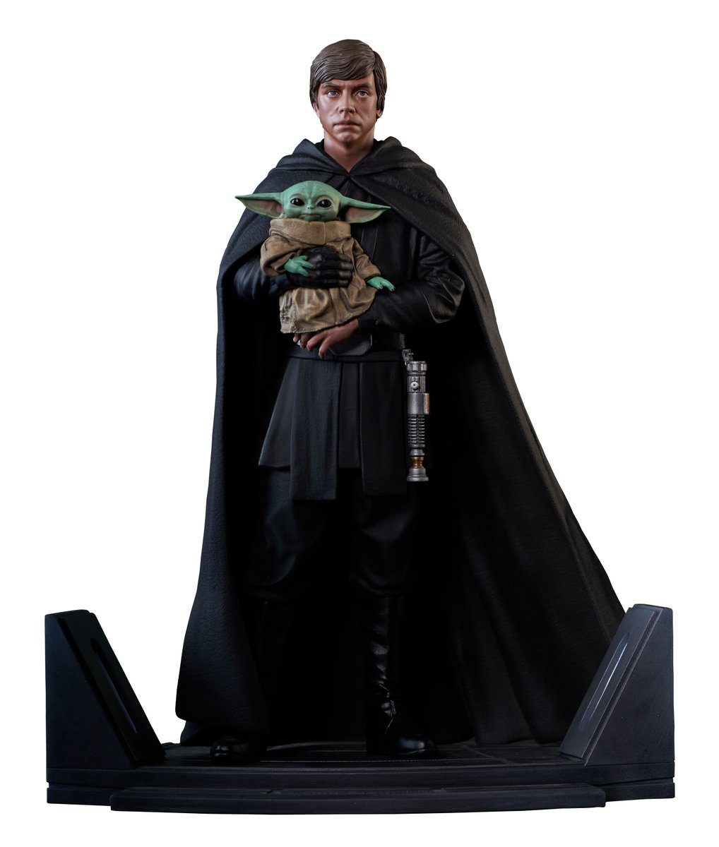 PREVIEWSworld's tweet photo. A @GentleGiantLTD release! In a moment straight out of THE MANDALORIAN Season 2 finale! Limited to 3000 pieces, this STAR WARS PREMIER COLLECTION statue is available to preorder NOW with PREVIEWSworld Pullbox! More: https://t.co/yMGJnl4MLu

#StarWars
#Mandalorian 
#Grogu https://t.co/COdbqYN3e5