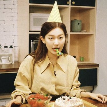 just how fast the night changes 🧡 #OurBelovedSeulgiDay