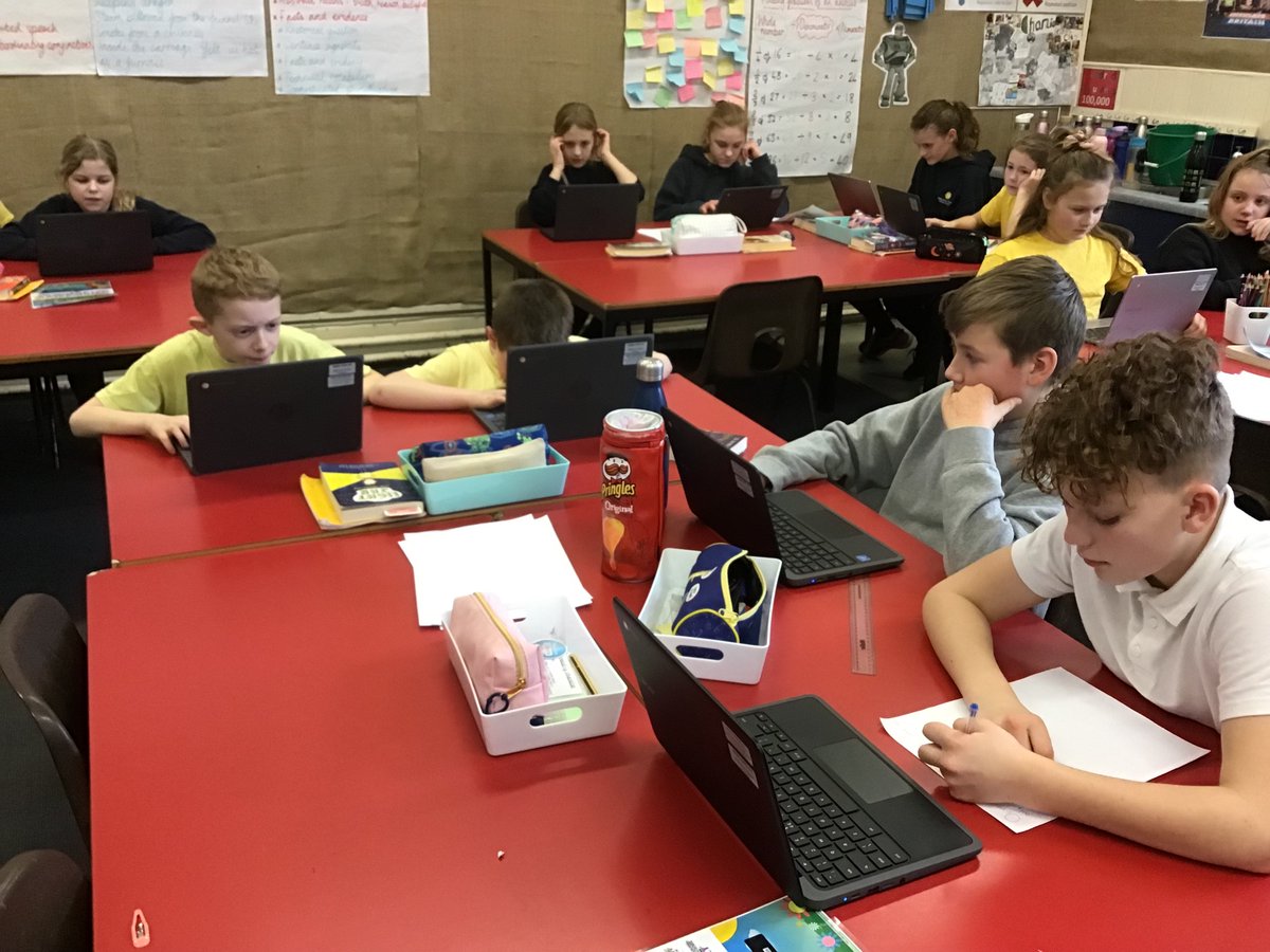 MSNPrimary's tweet photo. Mercury Class are researching local heroes for their collaborative film with the #midsomernortoncommunitytrust. The children are using safe search engine: #KidzSearch.
#saferinternetday #onlinesafety #midsomernorton https://t.co/Ay6lgNuYoK