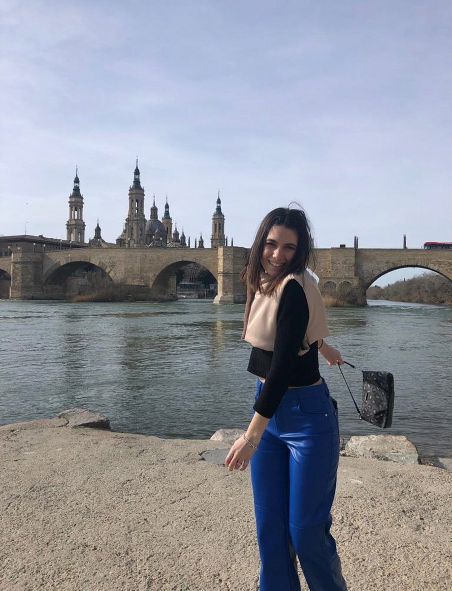 martalaazr's tweet photo. siendo muy feliz en Zaragoza 🤠🤠 https://t.co/fTuj2qVhdO