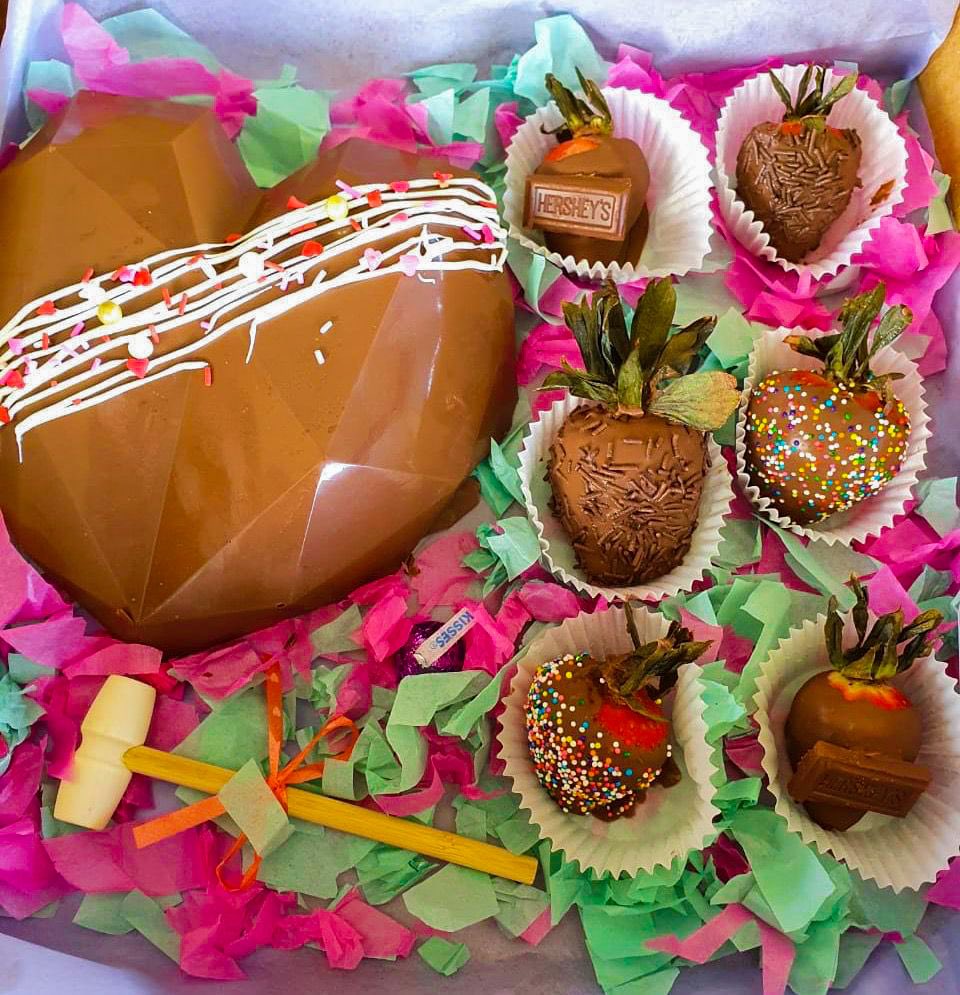 kozemarketplace's tweet photo. What are you getting your Valentine? 💌

Here at Kozé we have lots of options to choose from!

Available now for preorder from @buttercream.dreams8: https://t.co/zUiIiTNsrU