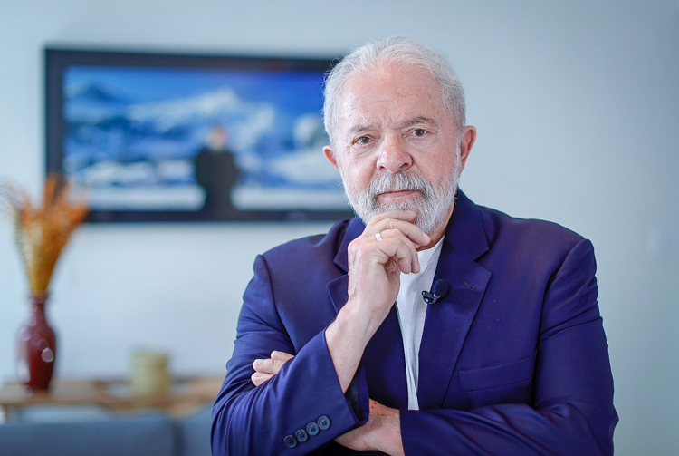UhuraComunica's tweet photo. 🎙️PODCAST - Em entrevista à Rádio Clube de Pernambuco, @LulaOficial  afirmou que é necessário diálogo entre os setores da sociedade para recuperar o Brasil econômica e politicamente em um eventual novo governo.
🎧Ouça 📲 https://t.co/E3hRMVXnDh
#EoLula 

📷Ricardo Stuckert https://t.co/EC1CooPkjZ
