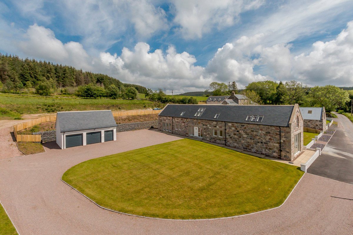 Galbraith_Group's tweet photo. Eslie Steading 🏡🐎| Introducing the magnificent 𝗘𝘀𝗹𝗶𝗲 𝗦𝘁𝗲𝗮𝗱𝗶𝗻𝗴, a newly renovated family home nestled in the beautiful Aberdeenshire countryside.

Is this the dream? We believe so! 🤩

📲 https://t.co/y9fjiMKG7S

#Galbraith | #Steading | @Galbraith_ABD https://t.co/9crNehn9Iu