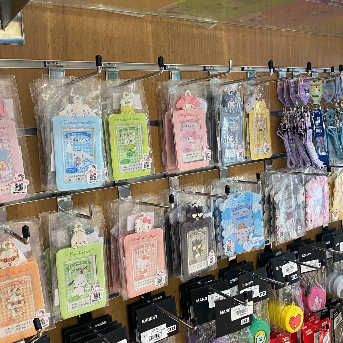 KStars722's tweet image. Did someone say … Sanrio restock? 👀

Card Holders, Binders and Lanyards available both online and in store again NOW ! 

&amp;gt;&amp;gt; KStars.co.uk 

-

#KStars #kpop