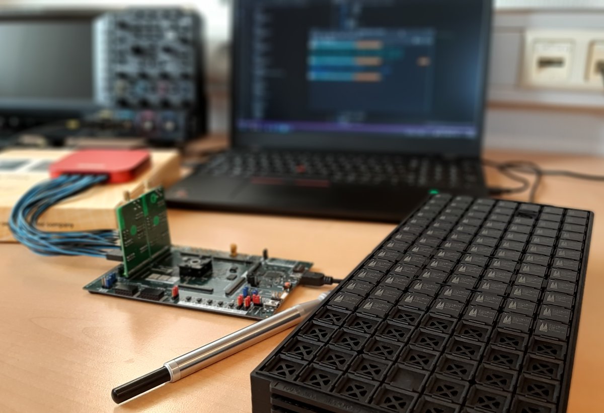Just finished some final tests: GateMate FPGAs are on their way to assembling the first large batch of evaluation boards!
#CologneChip #GateMate #FPGA