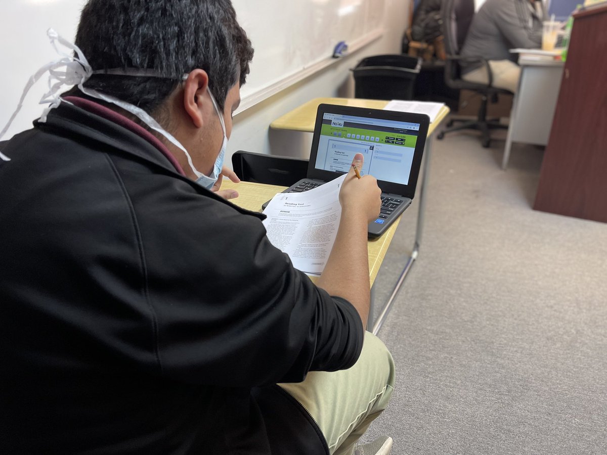 dsahsokc's tweet photo. 9th and 10th Grade students are taking PSAT practice exam and 11th Grade students are taking SAT practice exam from Naiku. Practice exams are great resources to see our students’ strengths and needs. Let’s keep it up #doverockets #disciplined #organized #vigorous #education https://t.co/dUh3nJ6apv