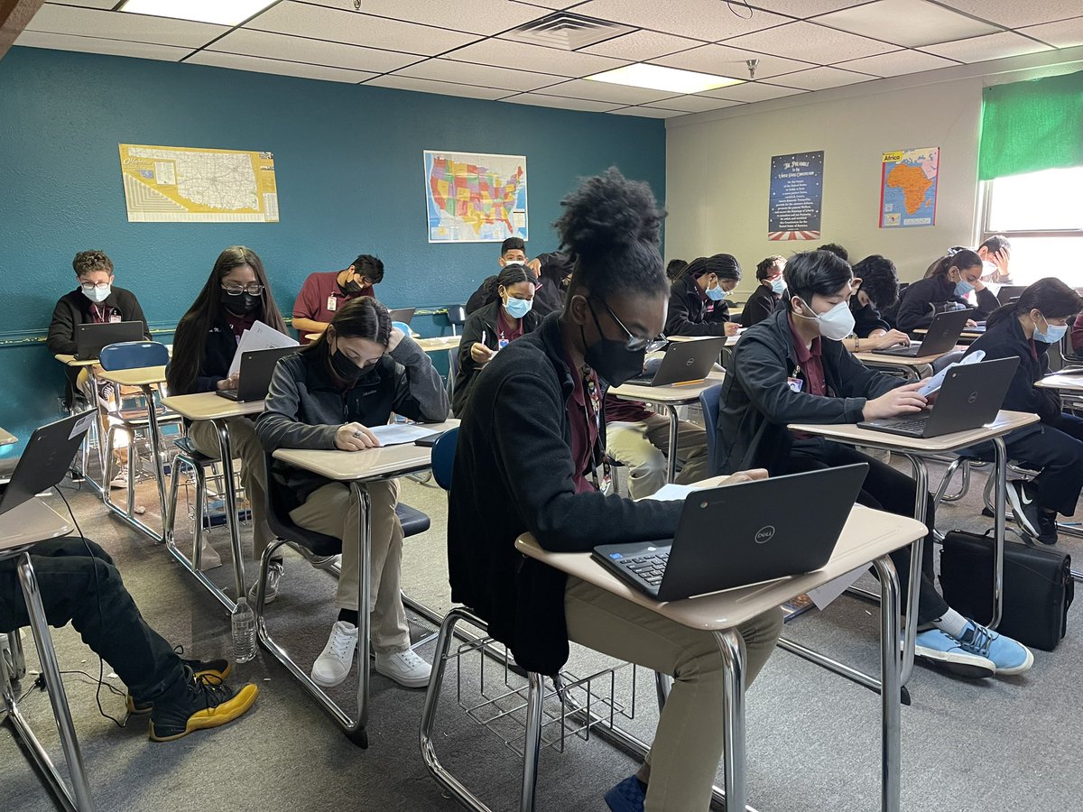 dsahsokc's tweet photo. 9th and 10th Grade students are taking PSAT practice exam and 11th Grade students are taking SAT practice exam from Naiku. Practice exams are great resources to see our students’ strengths and needs. Let’s keep it up #doverockets #disciplined #organized #vigorous #education https://t.co/dUh3nJ6apv