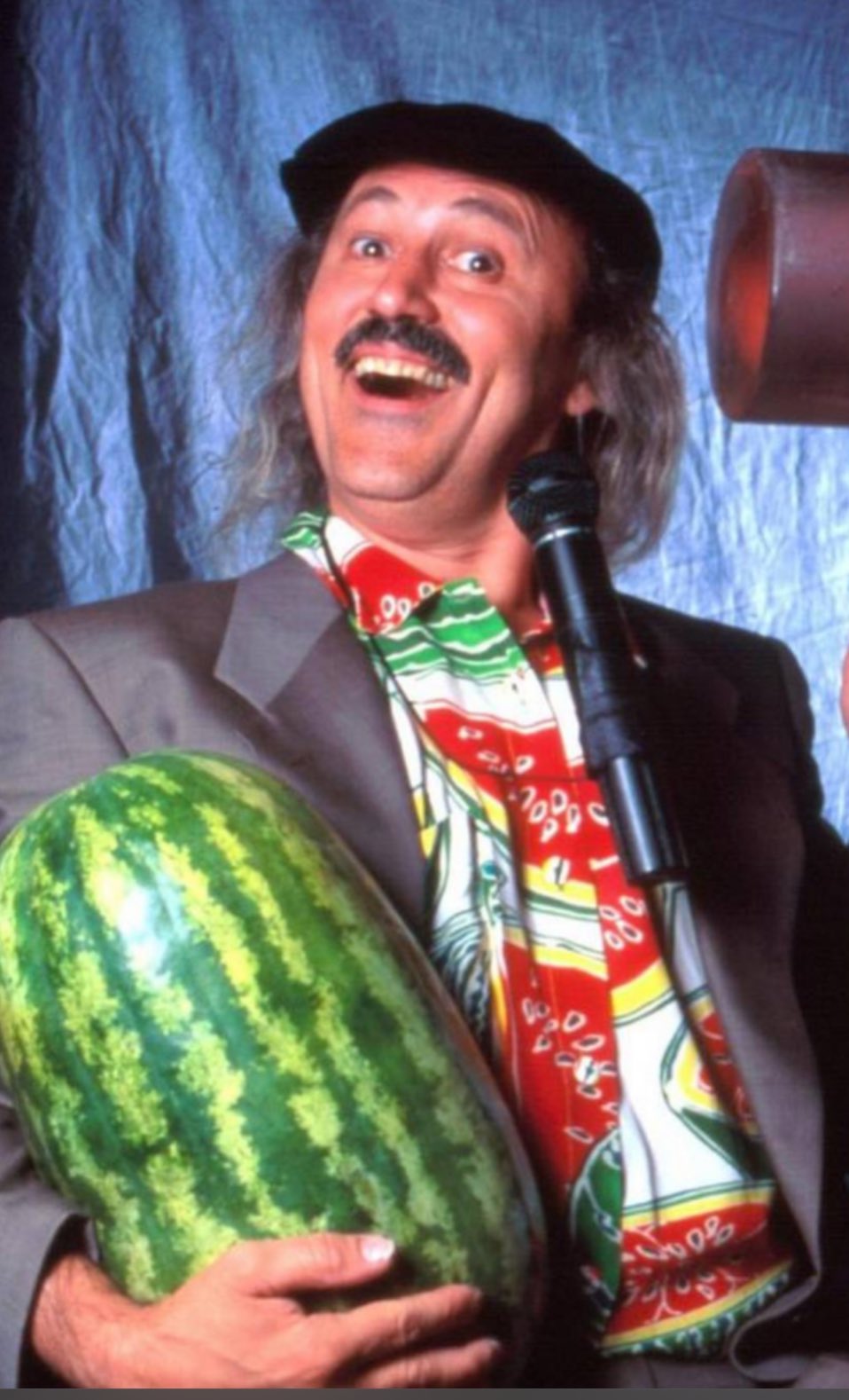 Happy birthday to David Gallagher! Any news on an Oasis reunion? 