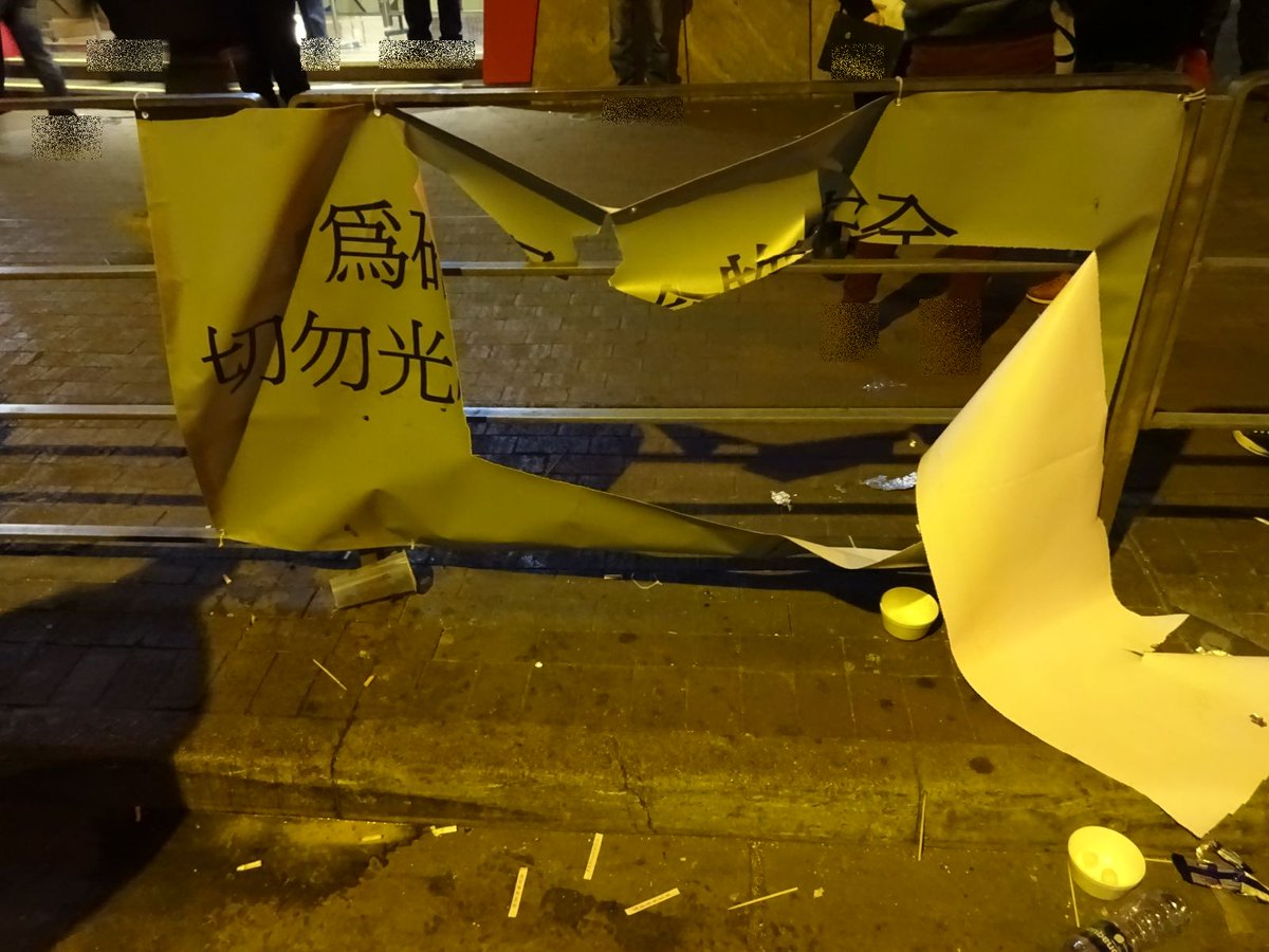 alfwappler's tweet photo. Six years ago
#FishballRevolution #HongKong https://t.co/e6ogUatkQw
