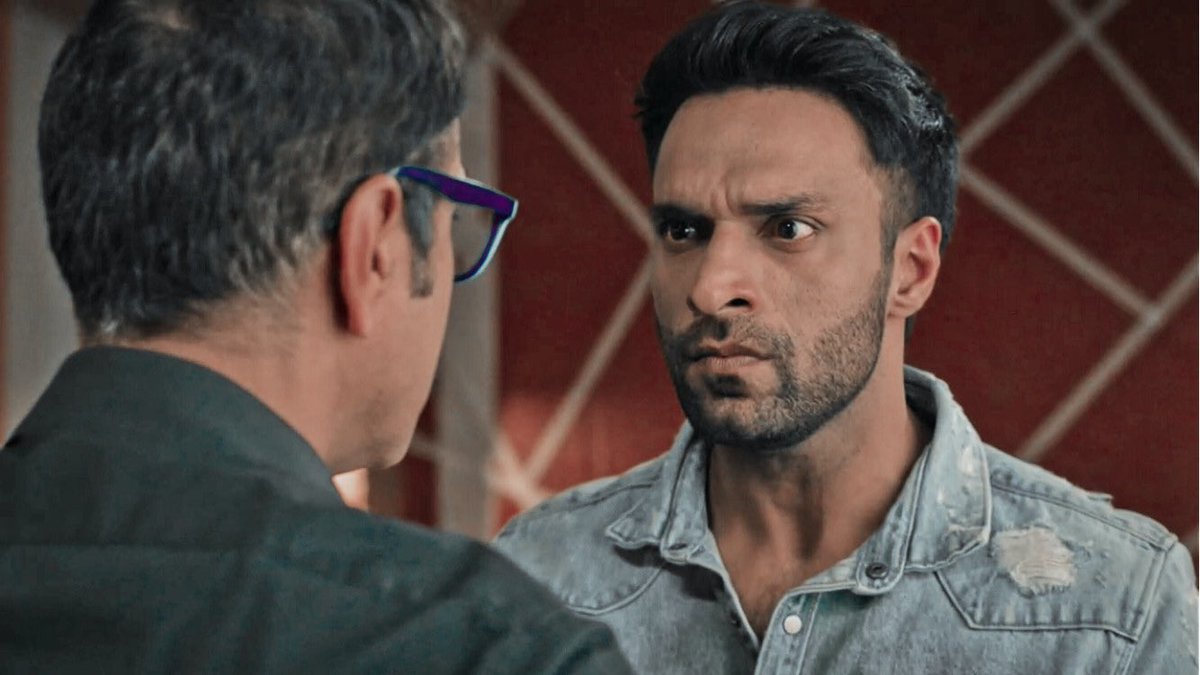 Rubia01105208's tweet photo. For a commando his country, his uniform is his first nd foremost priority 
how could he hear a word against his own country?
Karan shergill killed it❤️🤟

• #ZiddiDilMaaneNa #ShaleenMalhotra • https://t.co/tgo7igNGrA